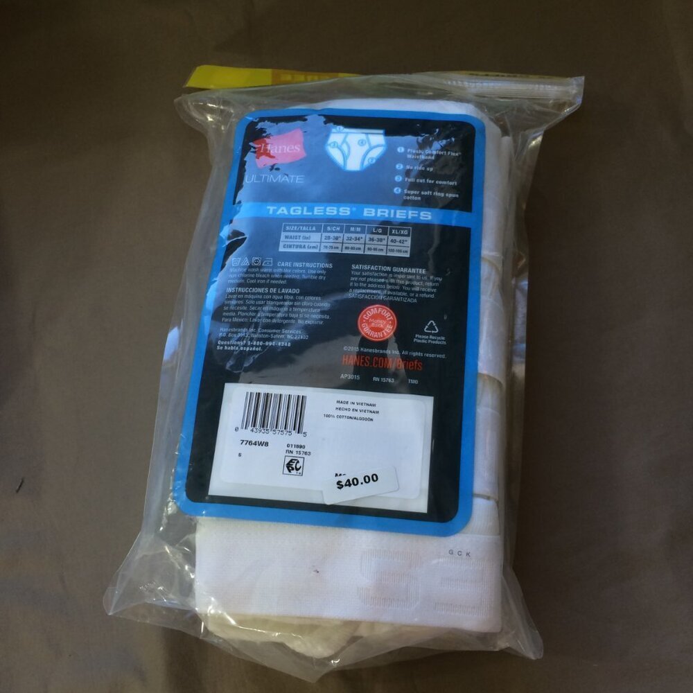 NEW Hanes Mens Briefs White Classic Tagless 100% Cotton Size Small - Picture 2 of 5